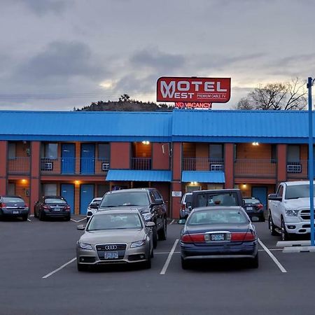 Motel West Bend Eksteriør bilde