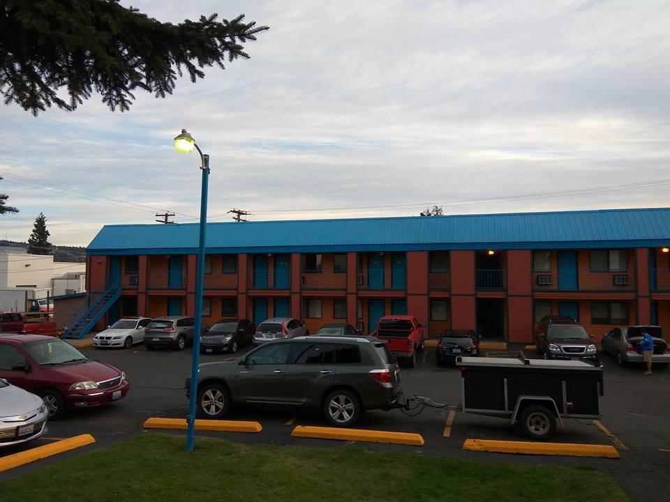 Motel West Bend Eksteriør bilde
