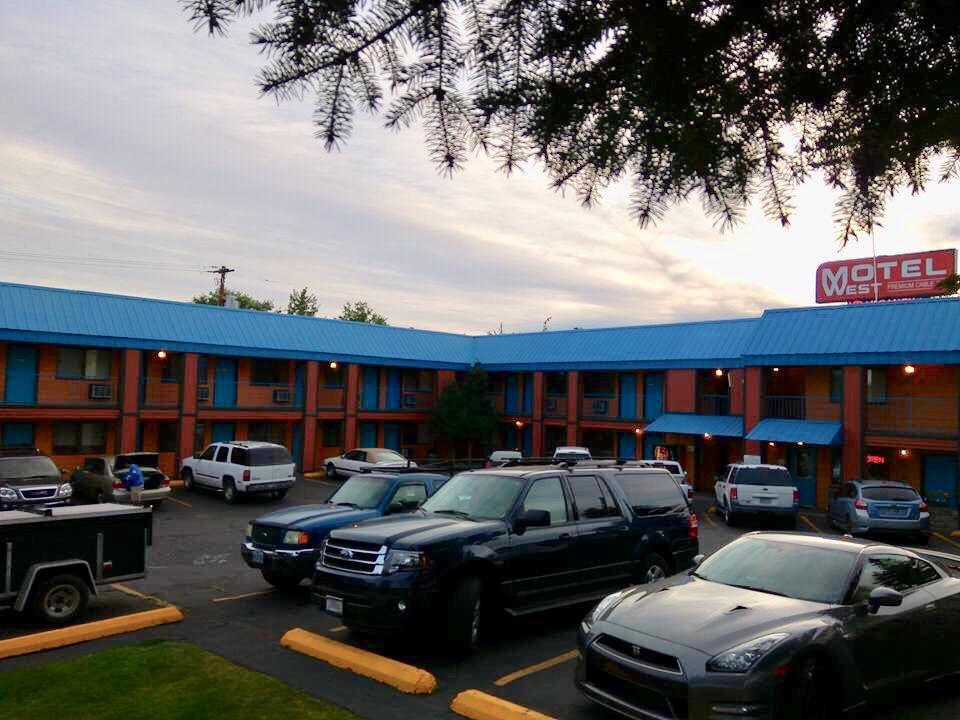 Motel West Bend Eksteriør bilde