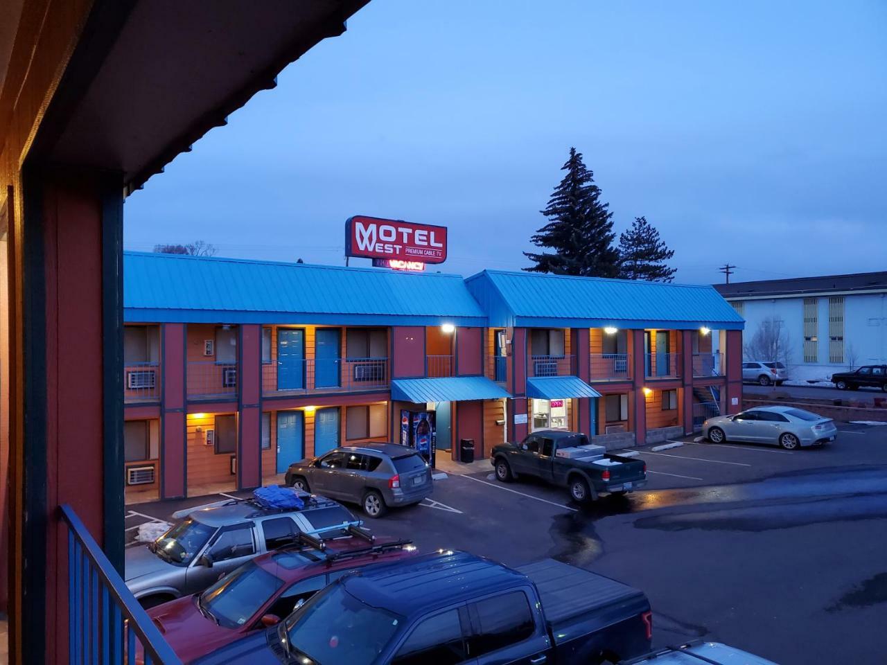 Motel West Bend Eksteriør bilde